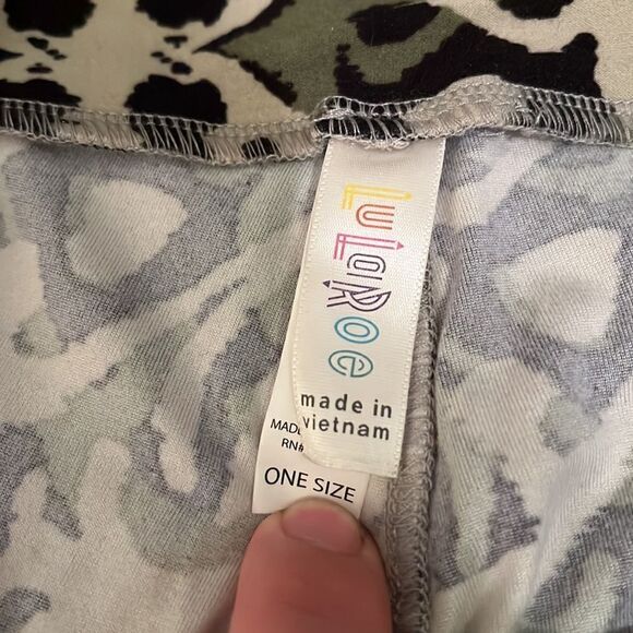 LULAROE LEGGINGS ONE SIZE 0/12 - Picture 4 of 10